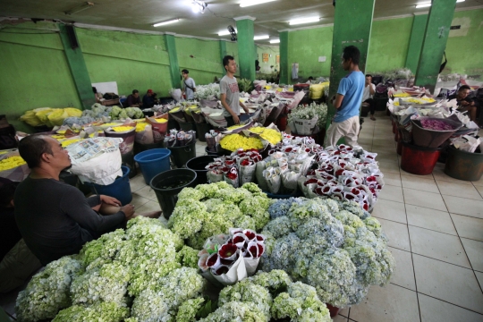 Penjualan Bunga Mulai Ramai Kembali