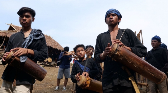 Menengok Rangkaian Tradisi Adat Ngaseuk Suku Baduy di Karangkerit