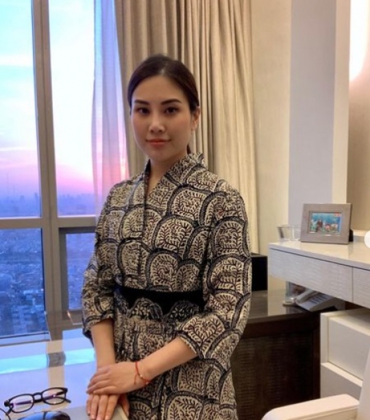 Dua Anak Konglomerat Indonesia jadi Anak Buah Jokowi, Ini Sosoknya Cantik dan Pintar