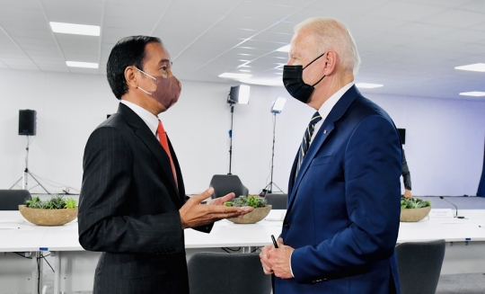 Jokowi Bincang dengan Joe Biden di Sela COP26