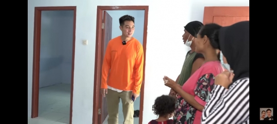 Baim Wong Renovasi Rumah Ibu Juju, Kini Jauh Lebih Nyaman dan Tak Bocor Lagi