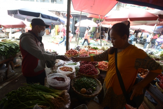 Pedagang Pasar Keluhkan Pendapatan Menurun