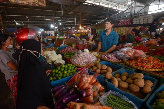 Pedagang Pasar Keluhkan Pendapatan Menurun