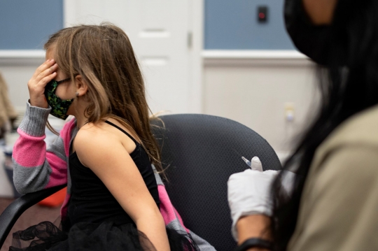 Reaksi Anak 5-11 Tahun di AS Saat Disuntik Vaksin Corona