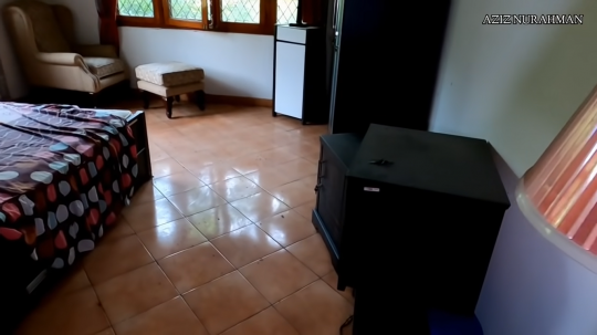 Rumah Mewah Terbengkalai, Perabot dan Elektronik Ratusan Juta Ditinggalkan