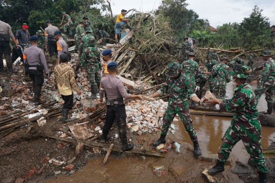 Aksi Penanganan Dampak Banjir Bandang di Kota Batu