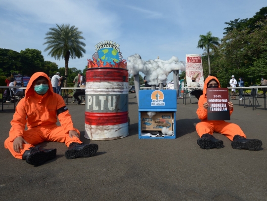 Aksi Teatrikal Suarakan Darurat Iklim Ancam Indonesia