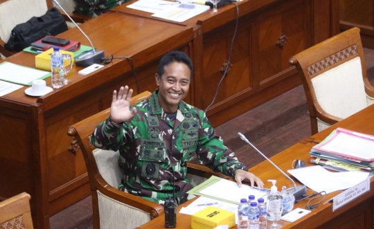 Senyum Andika Perkasa Jalani Fit and Proper Calon Panglima TNI di DPR RI