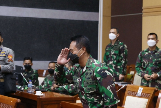 Senyum Andika Perkasa Jalani Fit and Proper Calon Panglima TNI di DPR RI