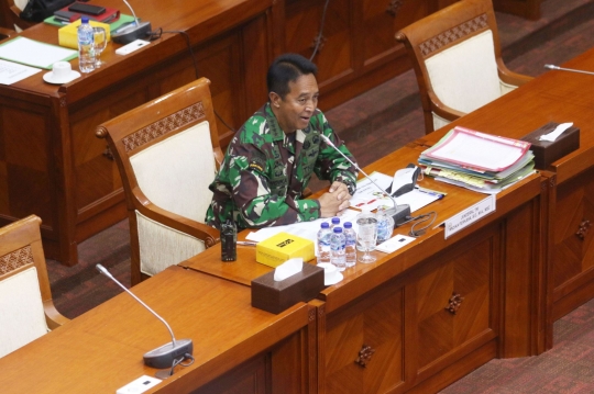 Senyum Andika Perkasa Jalani Fit and Proper Calon Panglima TNI di DPR RI