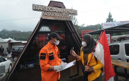 Usai Penurunan Level PPKM, Gunung Prau Kembali Ramai Dikunjungi Pendaki