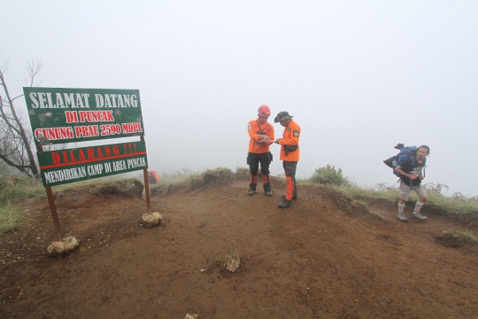 Usai Penurunan Level PPKM, Gunung Prau Kembali Ramai Dikunjungi Pendaki