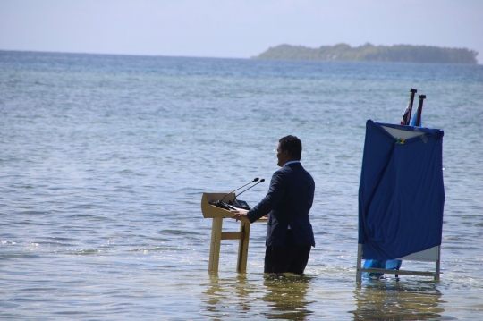 Negaranya Terancam Tenggelam, Menteri Tuvalu Pidato Perubahan Iklim di Lautan