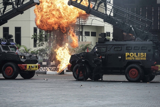 Atraksi Pasukan Brimob Polri Saat Peringati HUT ke-76