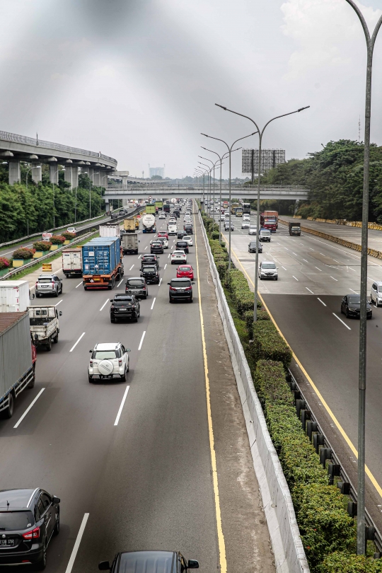 Penggunaan Kendaraan di Tol Meningkat Seiring Penurunan Level PPKM