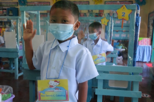 Pertama Kalinya Pelajar di Filipina Kembali Sekolah Tatap Muka