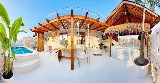 Potret Rooftop Rumah Nathalie Sarah, Asli Keren Banget Bak di Santorini