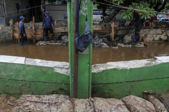 Perbaikan Turap Kali Baru Guna Antisipasi Banjir