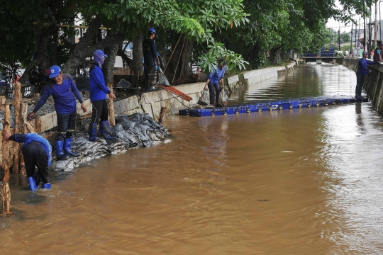 Perbaikan Turap Kali Baru Guna Antisipasi Banjir