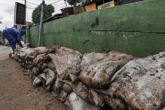 Perbaikan Turap Kali Baru Guna Antisipasi Banjir