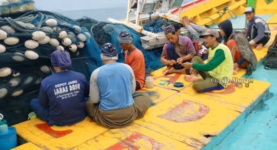 Begini Potret Suka Duka Kehidupan Nelayan Tradisional saat di Tengah Laut