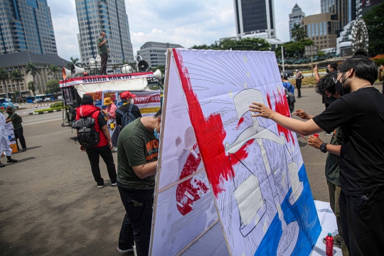 Aksi Parade Mural Bahaya Rokok