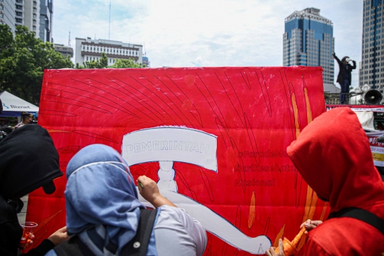 Aksi Parade Mural Bahaya Rokok