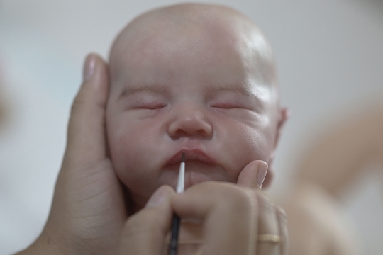 Super Realistis, Boneka Karya Seniman Brasil Ini Mirip Bayi Sungguhan