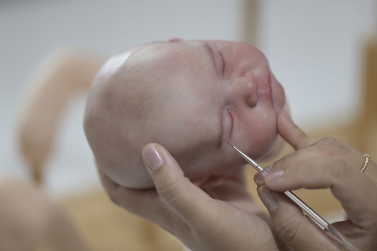 Super Realistis, Boneka Karya Seniman Brasil Ini Mirip Bayi Sungguhan