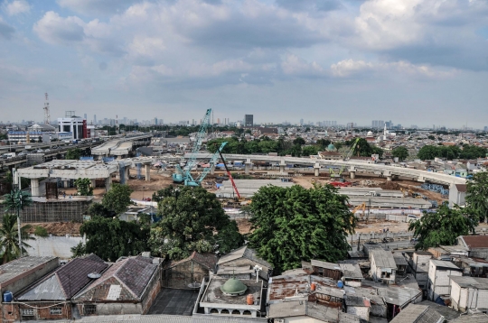 Proyek Jalan Tol Becakayu Terus Dikebut