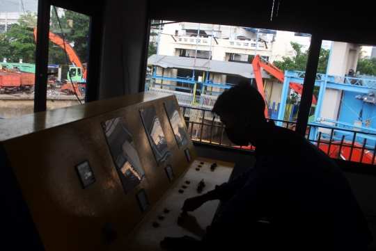 Intip Aktivitas Pemantauan Banjir di Pintu Air Manggarai