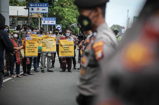 Masyarakat Adat Tono Batak Geruduk Kantor Luhut Binsar Panjaitan