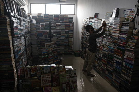 Pasar Buku Kenari Sepi Akibat Pandemi