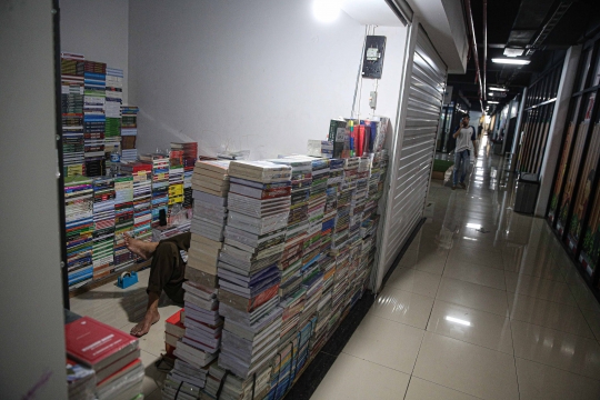 Pasar Buku Kenari Sepi Akibat Pandemi