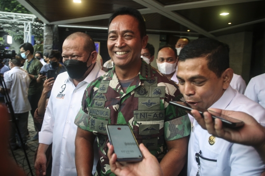 Panglima TNI Sambangi Kediaman Ketua DPD La Nyalla Mattalitti