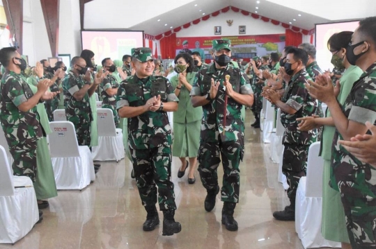 Pesan Tegas Jenderal TNI Dudung: KKB Bukan Musuh Jangan Berpikir Membunuhnya!