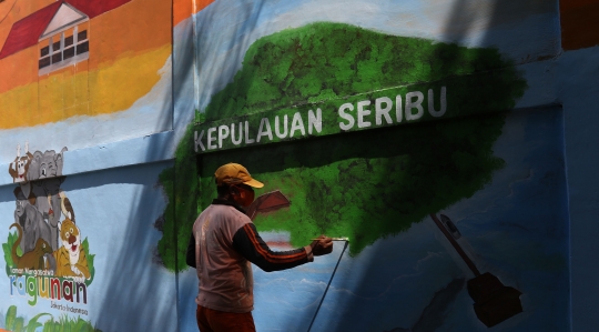 Mural Bertema Kota Jakarta Jadi Media Edukasi dan Penghias Jalan