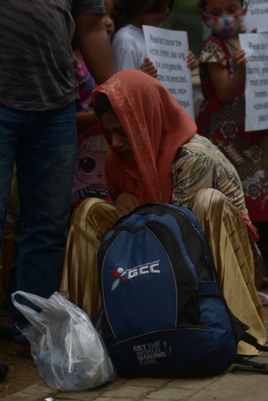 Aksi Demo Pengungsi Rohingya di Depan Gedung UNHCR