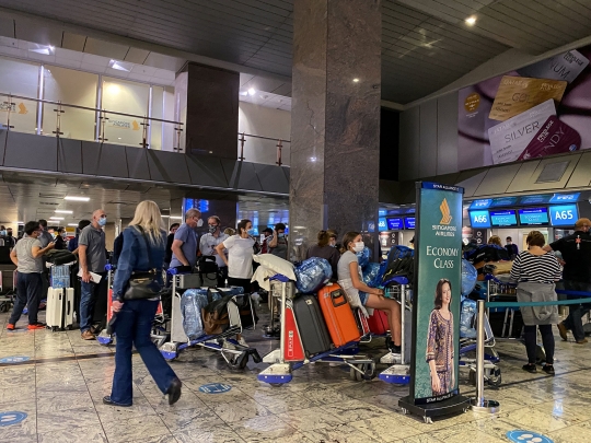 Suasana Bandara Afrika Selatan Seusai Kemunculan Varian Covid-19 Omicron