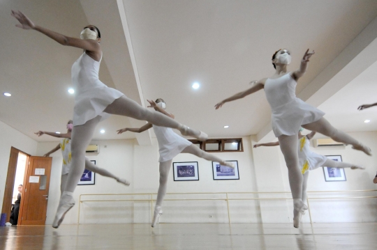 Latihan Ballet Jelang Pertunjukan Offline