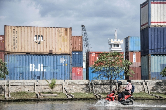 Banjir Rob Berkepanjangan di Pelabuhan Sunda Kelapa
