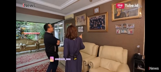 7 Potret Rumah Masa Kecil Najwa Shihab, Halaman Belakangnya Luas Ada Kolam Renang