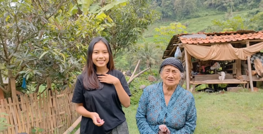 Potret Kampung Tersembunyi di Antara Lembah, Warganya Ramah dan Cantik Banget