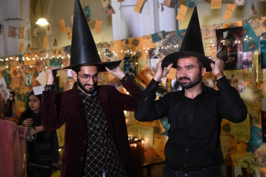 Terinspirasi Harry Potter, Mahasiswa Pakistan Ubah Kampus Jadi Hogwarts