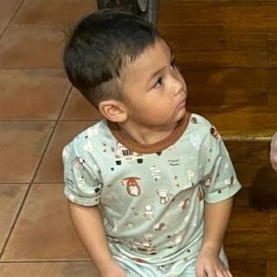 6 Potret Lucu Kiano Bersama Sang Kakek Johnny Wong, Ekspresinya Bikin Netizen Tertawa