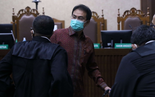 Eks Wakil Ketua DPR Azis Syamsuddin Jalani Sidang Perdana Kasus Suap