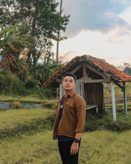 Potret Bhabin di Desa ini Ganteng Abis, Bikin Para Cewek Terpesona