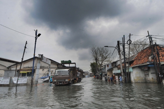 Banjir Rob 1 Meter Rendam Kawasan Sunda Kelapa