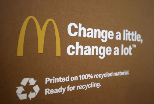 Gerai McD Ini Pasang Panel Surya dan Turbin Angin