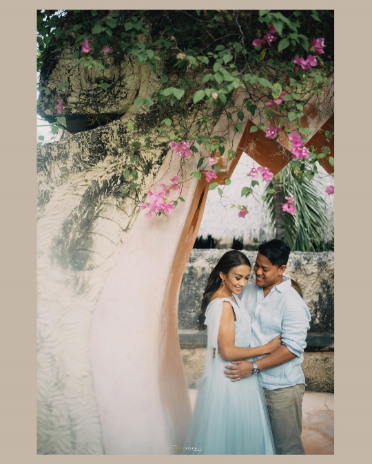 Menikah Tahun Depan, Ini 5 Potret Prewedding Melanie Putria dan Aldico di Lombok